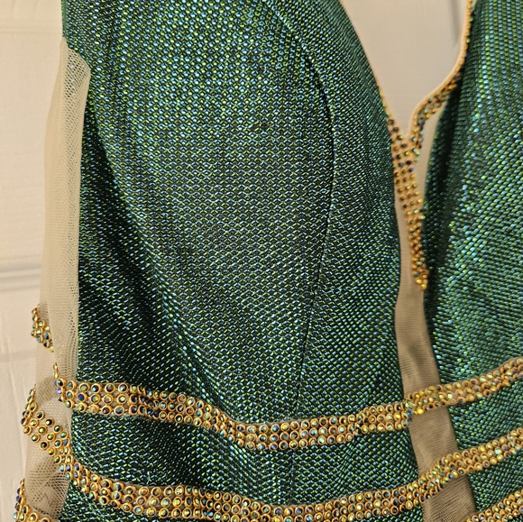JVN Green and Gold Shoet Prom Dress Size 10 - Picture 2 of 13